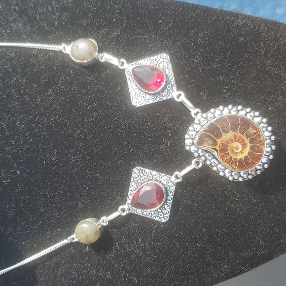 Ammonite Fossil, Labradorite and Faceted Garnet 925 Silver Necklace. - Picture 5 of 10